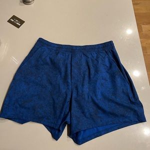 Lululemon Pacebreaker shorts Large